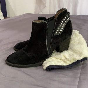 Heeled boot unknown brand